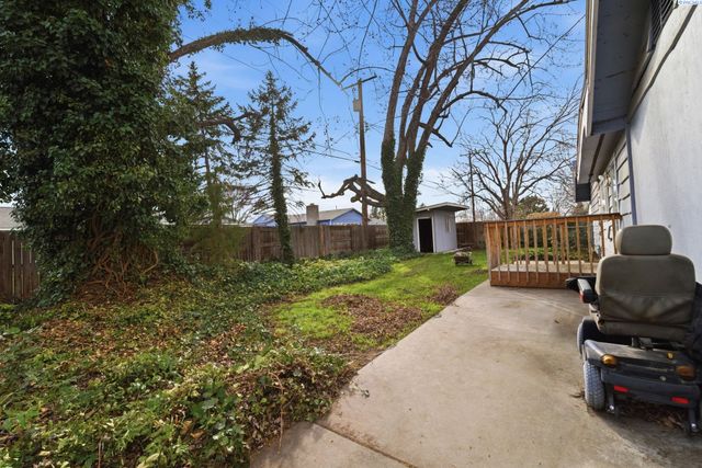 613 Fuller St, Richland, WA 99352