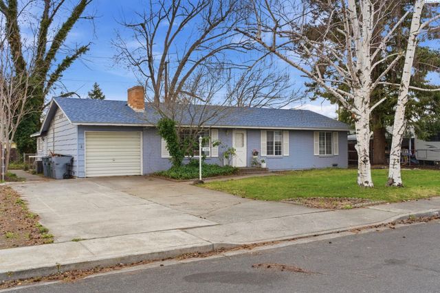 613 Fuller St, Richland, WA 99352