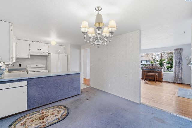 613 Fuller St, Richland, WA 99352