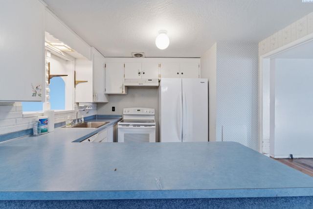 613 Fuller St, Richland, WA 99352