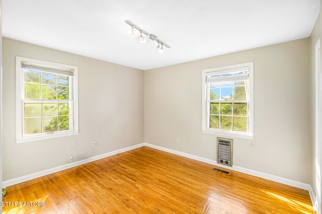 2958 Gaston Ave, Knoxville, TN 37917