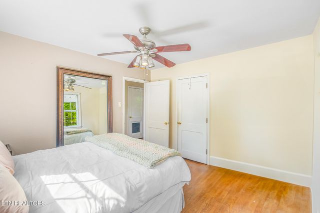 2958 Gaston Ave, Knoxville, TN 37917