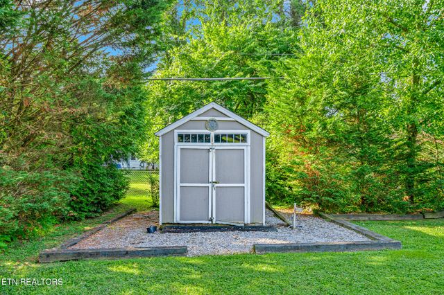 2958 Gaston Ave, Knoxville, TN 37917