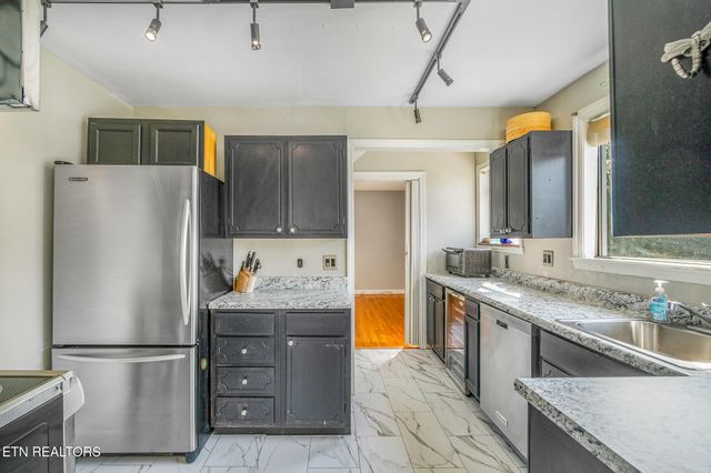 2958 Gaston Ave, Knoxville, TN 37917