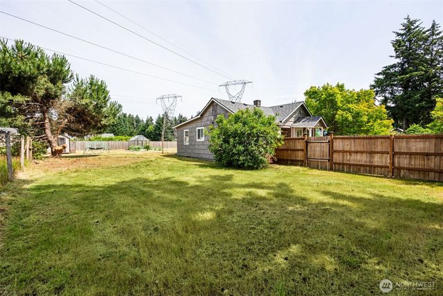 11101 122nd St E, Puyallup, WA 98374