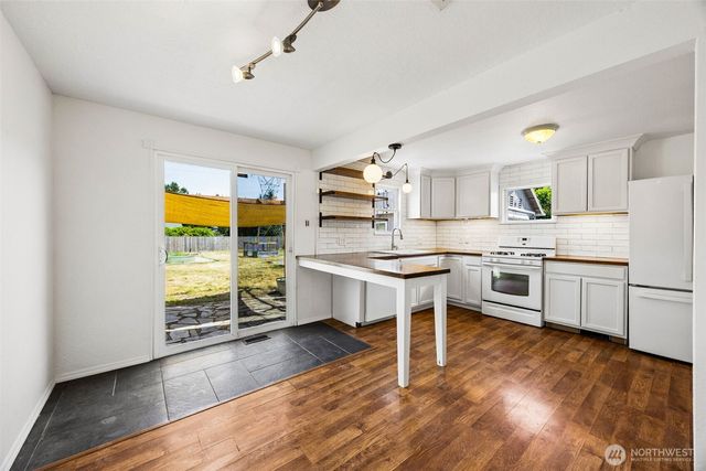 11101 122nd St E, Puyallup, WA 98374