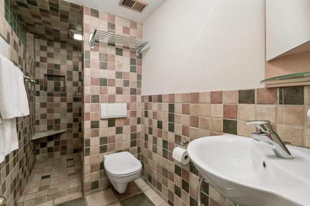 5020 Colonial Drive, Golden Valley, MN 55416