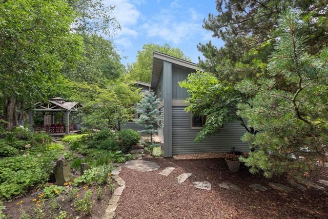 5020 Colonial Drive, Golden Valley, MN 55416