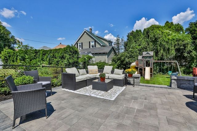 23 Bailey St, Lynn, MA 01904