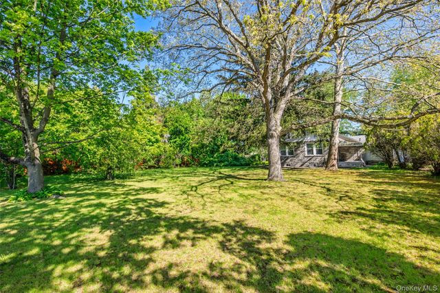 108 Claremont Street, Deer Park, NY 11729