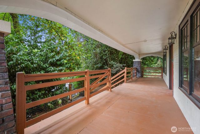 2109 Aurora Avenue N, Seattle, WA 98109