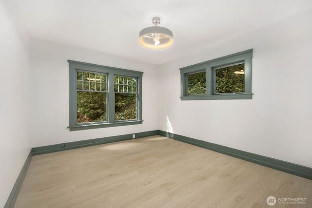 2109 Aurora Avenue N, Seattle, WA 98109