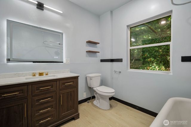 2109 Aurora Avenue N, Seattle, WA 98109