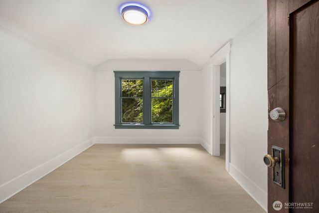 2109 Aurora Avenue N, Seattle, WA 98109