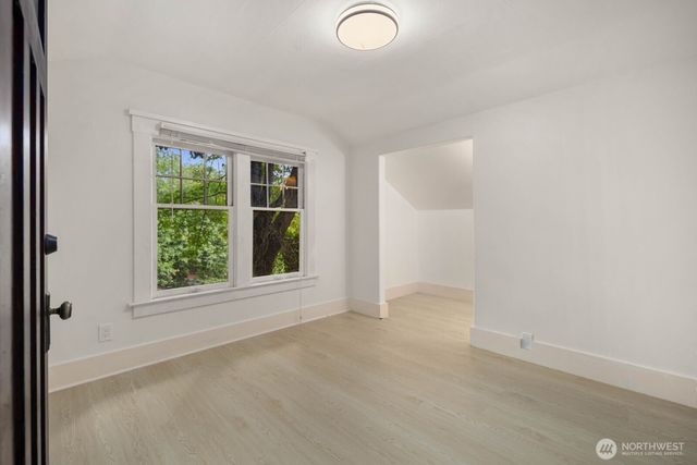 2109 Aurora Avenue N, Seattle, WA 98109