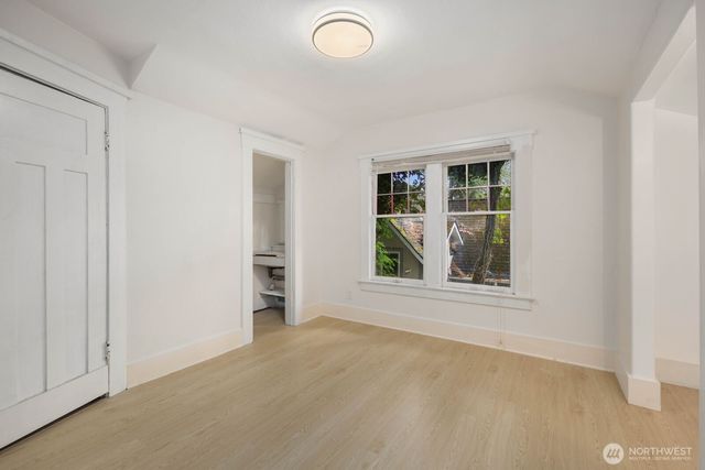 2109 Aurora Avenue N, Seattle, WA 98109
