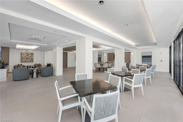 4001 Gulf Shore BLVD N # 207, Naples, FL 34103