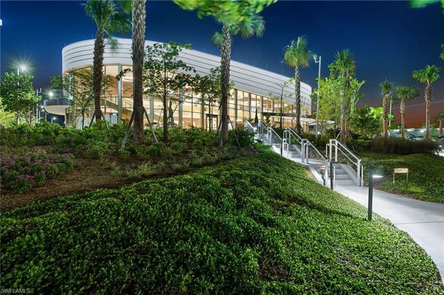 4001 Gulf Shore BLVD N # 207, Naples, FL 34103