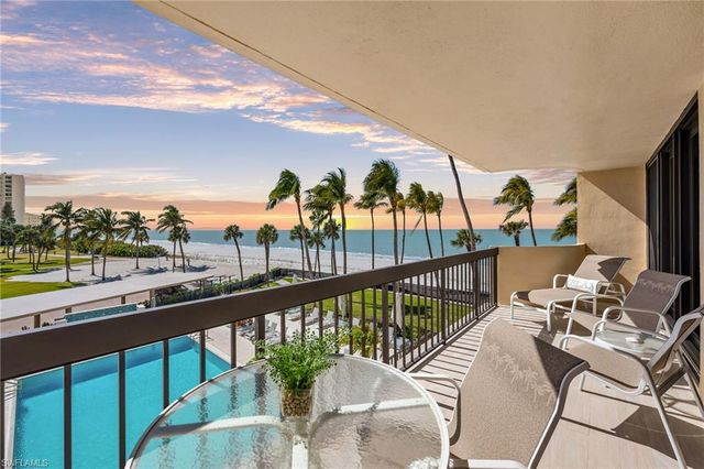 4001 Gulf Shore BLVD N # 207, Naples, FL 34103