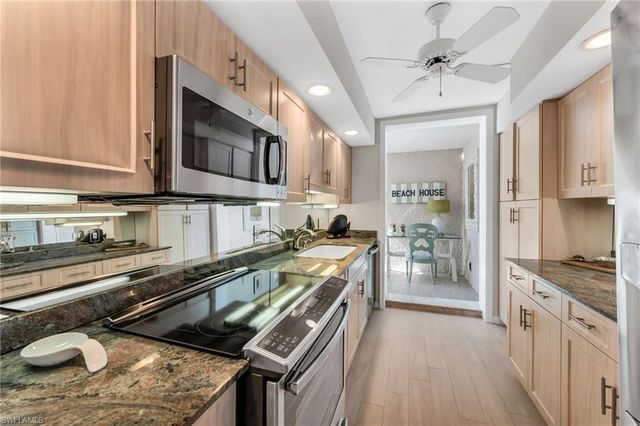 4001 Gulf Shore BLVD N # 207, Naples, FL 34103