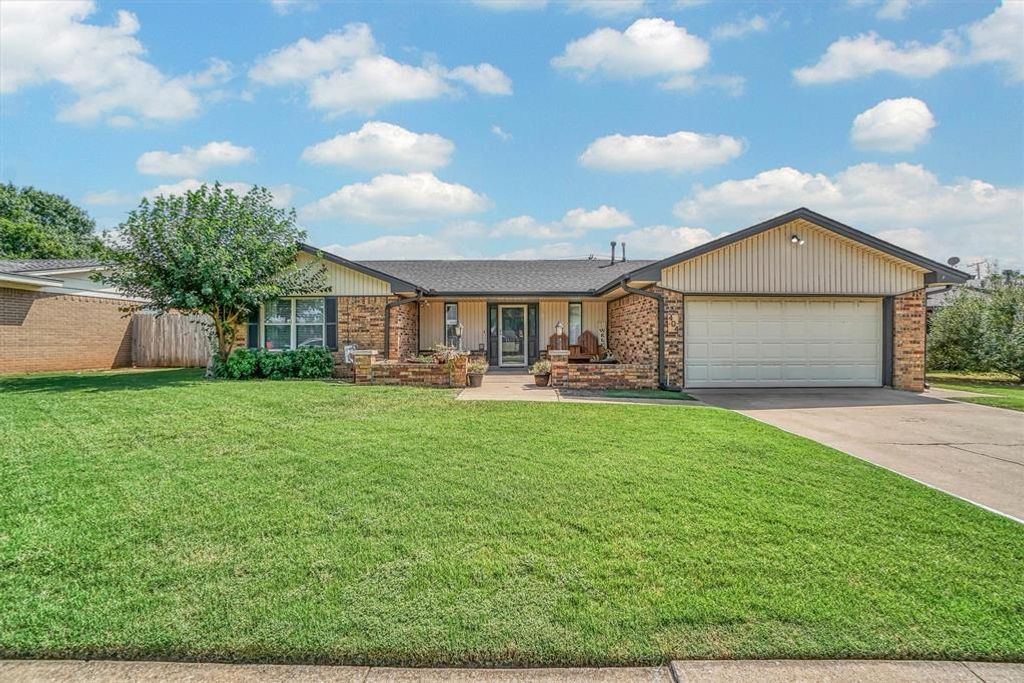 404 Sequoyah Lane, Altus, OK 73521