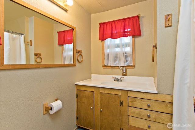 14125 Kapowsin Highway E, Graham, WA 98338