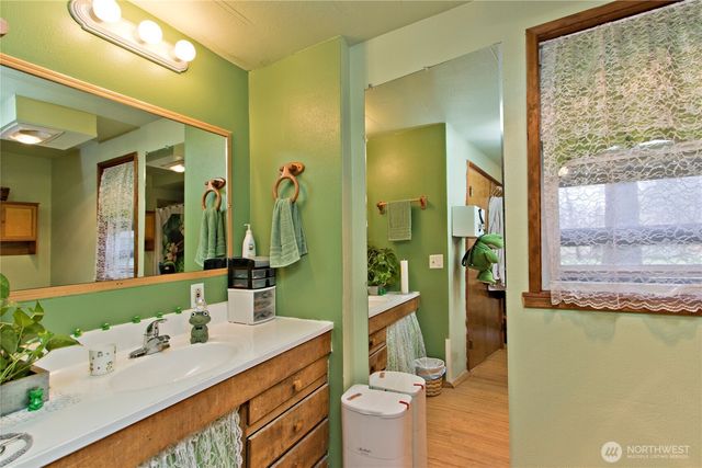 14125 Kapowsin Highway E, Graham, WA 98338