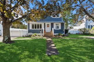 245 S Delaware Avenue, Lindenhurst, NY 11757