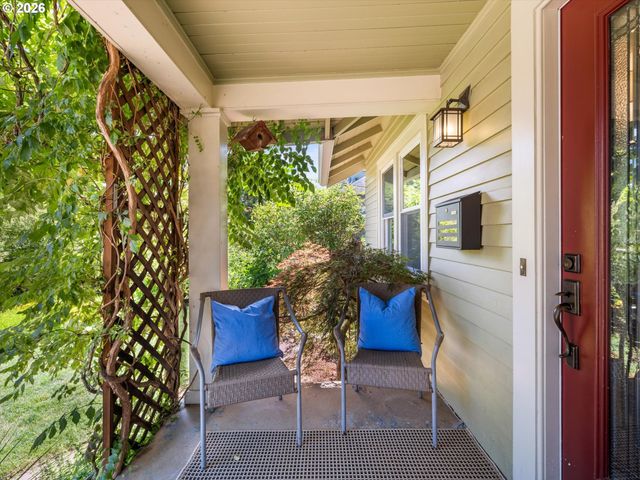 227 Se 84TH Ave, Portland, OR 97216