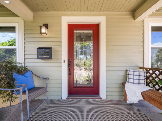227 Se 84TH Ave, Portland, OR 97216