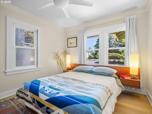 227 Se 84TH Ave, Portland, OR 97216