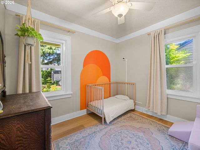 227 Se 84TH Ave, Portland, OR 97216
