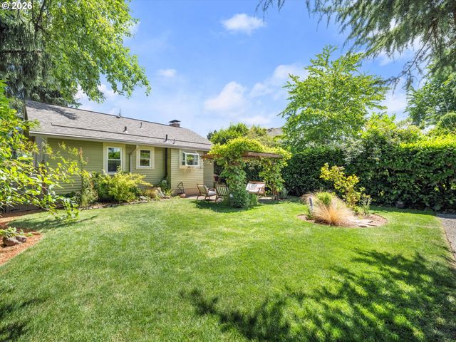 227 Se 84TH Ave, Portland, OR 97216