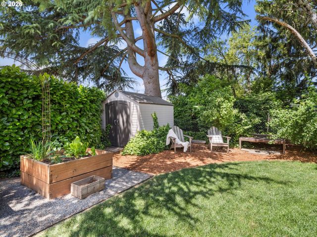 227 Se 84TH Ave, Portland, OR 97216