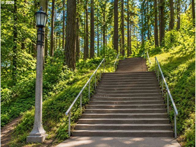 227 Se 84TH Ave, Portland, OR 97216