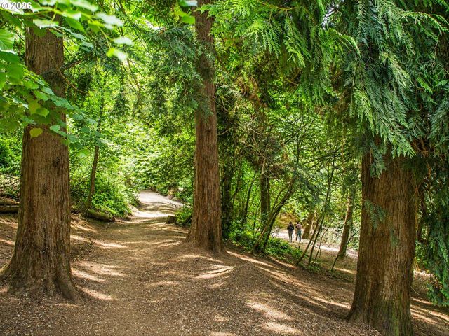 227 Se 84TH Ave, Portland, OR 97216