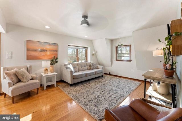 1596 RIVER RD, New Hope, PA 18938