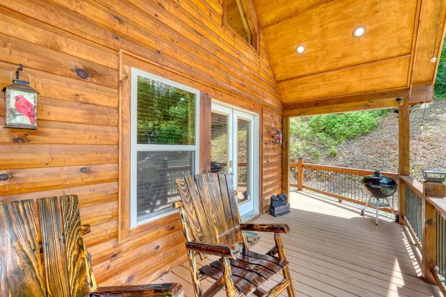 619 Cherokee Oaks Road, Murphy, NC 28906