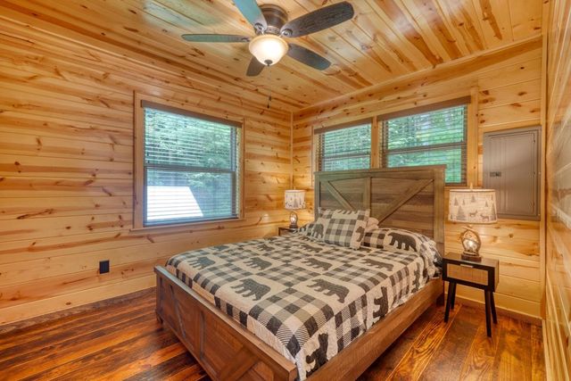 619 Cherokee Oaks Road, Murphy, NC 28906