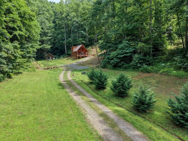 619 Cherokee Oaks Road, Murphy, NC 28906
