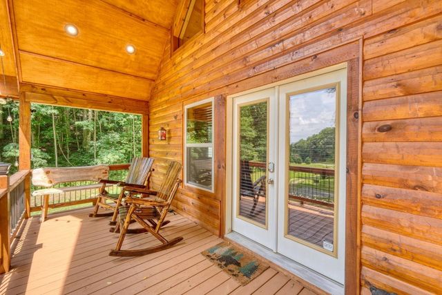 619 Cherokee Oaks Road, Murphy, NC 28906