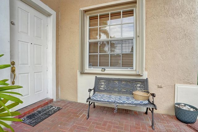 5897 NW 120th Terrace, Coral Springs, FL 33076