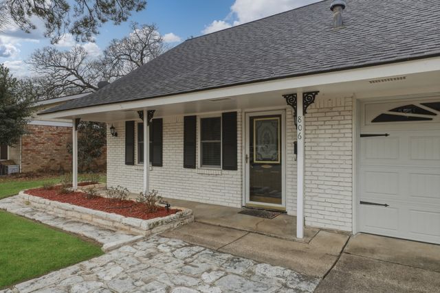 806 Waggoner Drive, Arlington, TX 76013