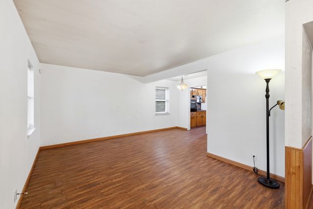 806 Waggoner Drive, Arlington, TX 76013