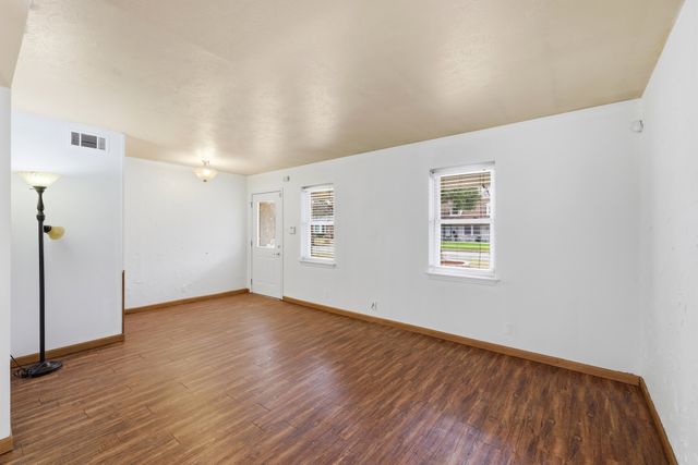 806 Waggoner Drive, Arlington, TX 76013