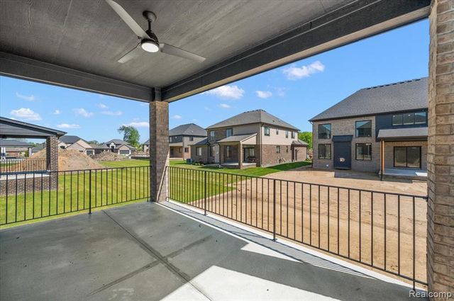 24462 Sawgrass Drive, Macomb, MI 48042