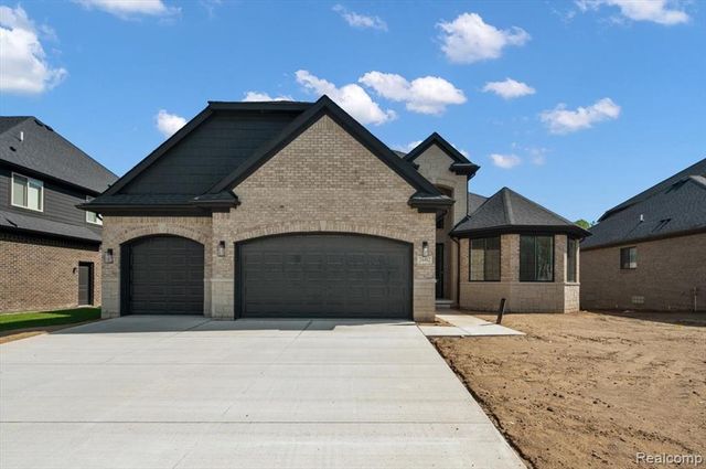 24462 Sawgrass Drive, Macomb, MI 48042