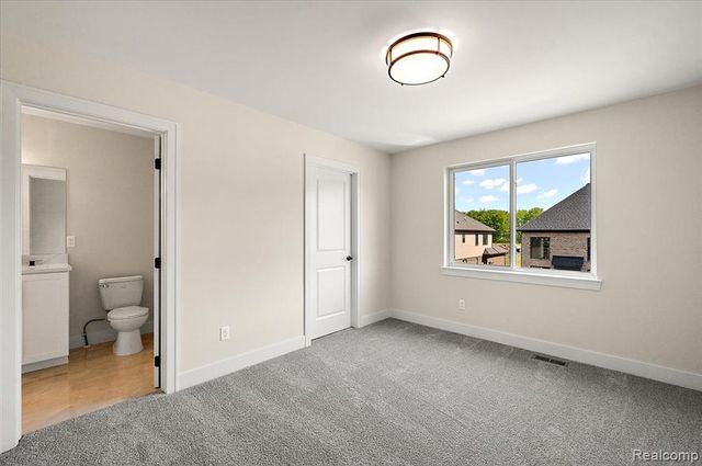 24462 Sawgrass Drive, Macomb, MI 48042