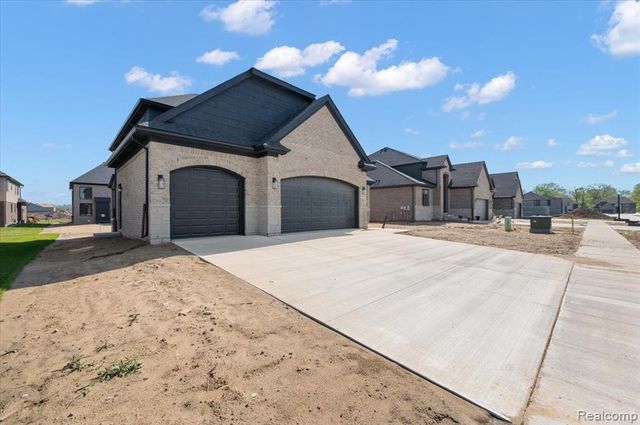 24462 Sawgrass Drive, Macomb, MI 48042