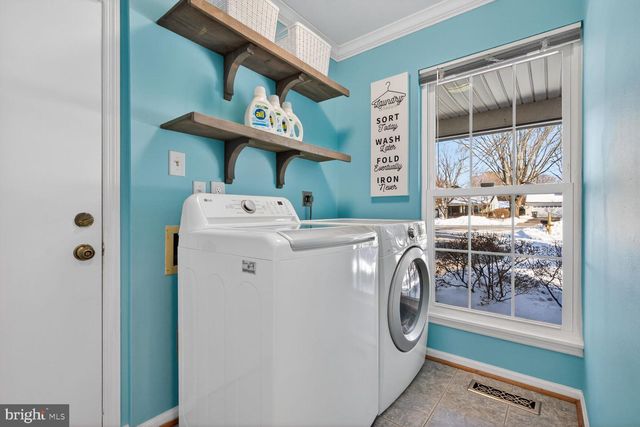 5610 WOOD THRUSH CT, Fairfax, VA 22032